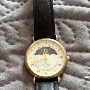 Waltham Women's Black and Gold Quartz Watch